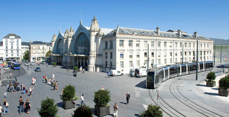 reserver taxi gare de tours